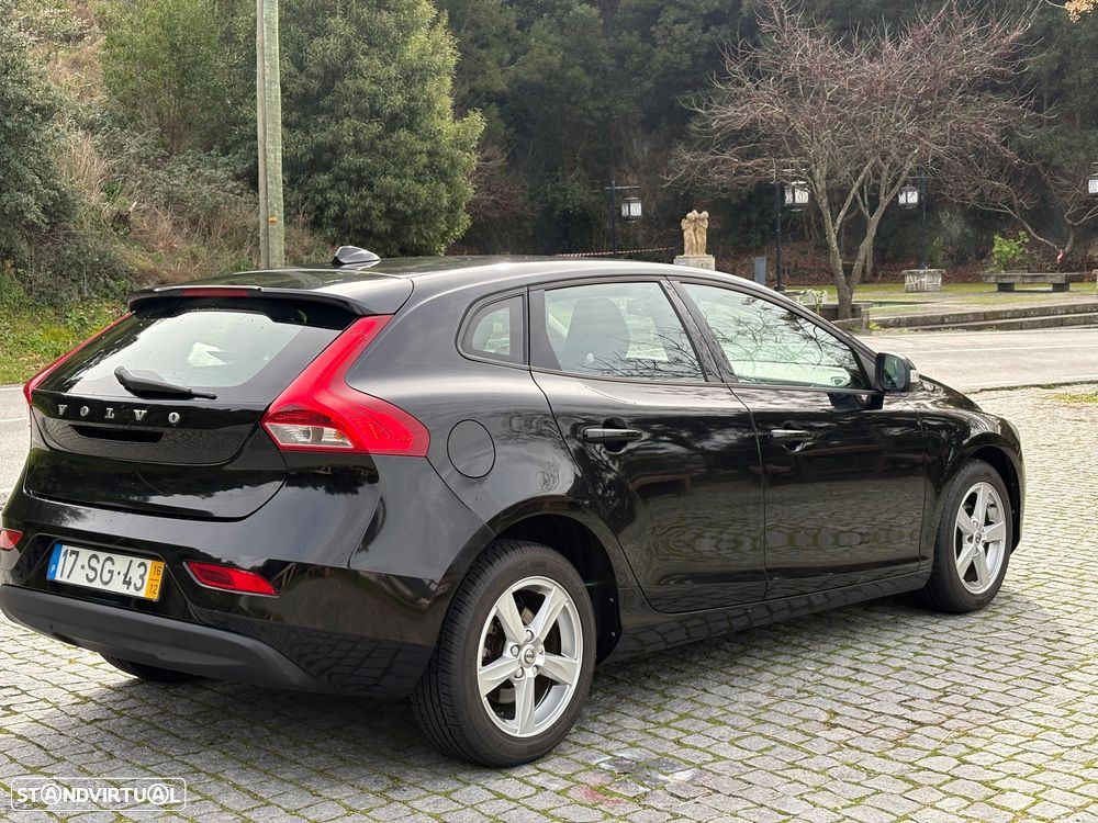 Volvo V40 2.0 D2 R-Design Momentum - 7
