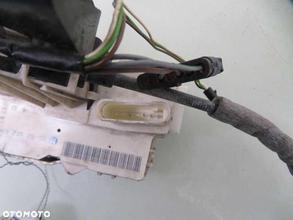 ZAMEK LEWY PRZEDNI MERCEDES-BENZ B-CLASS (W245) 1697202535 4 PIN - 8