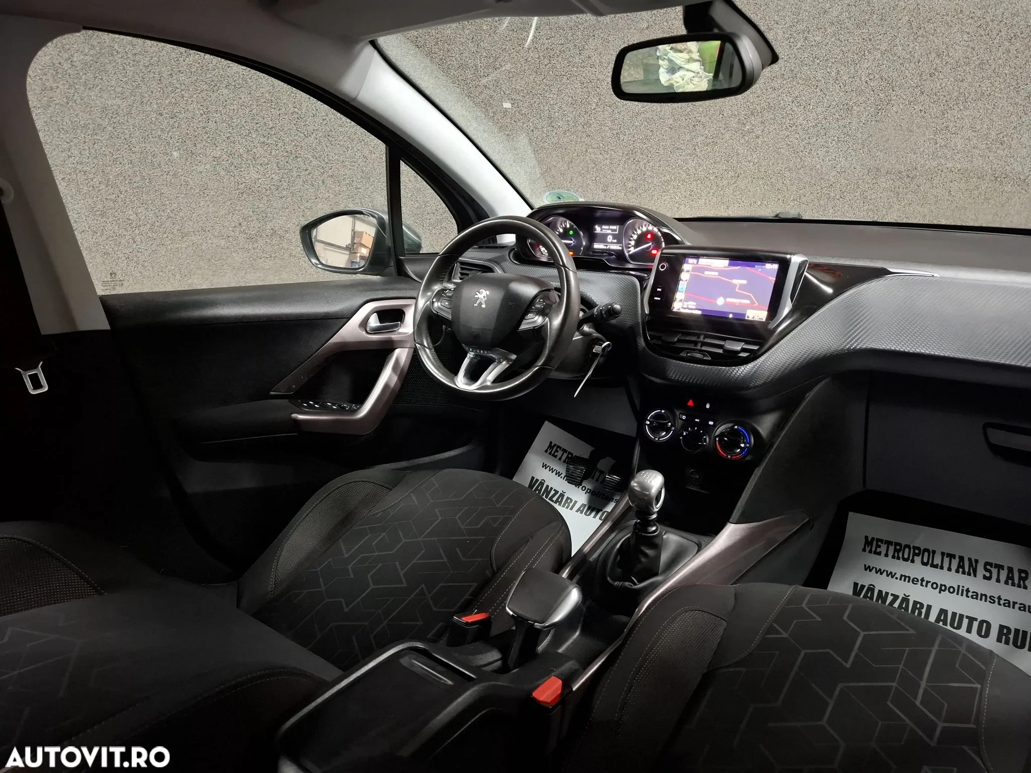 Peugeot 2008 PureTech 130 Allure - 6