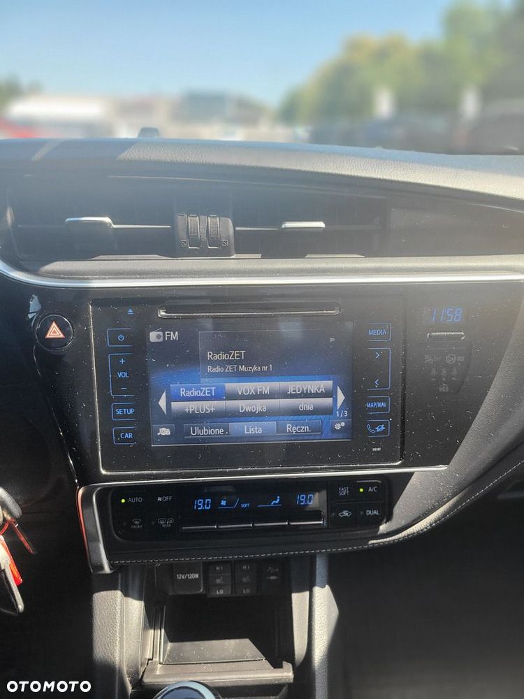 Toyota Corolla 1.6 Premium EU6 - 15