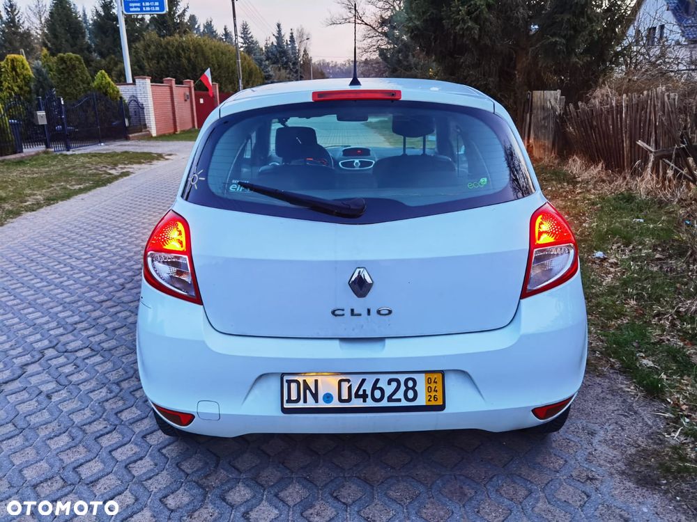 Renault Clio 1.2 16V 75 Expression - 3