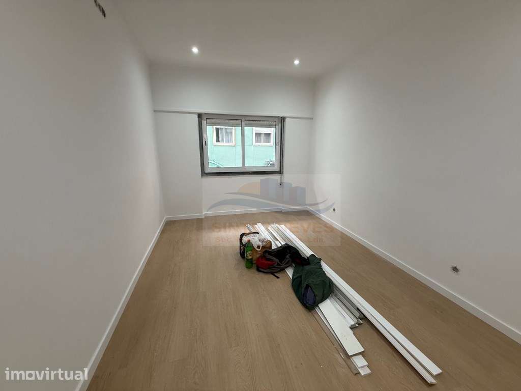 Apartamento T3 totalmente remodelado com quintal - Queluz - Grande imagem: 5/18