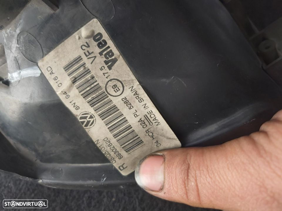 Farol Direito Vw Polo 99/01 - 2