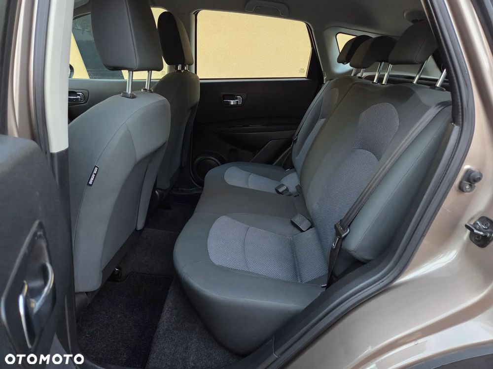 Nissan Qashqai 2.0 4x4 visia - 17