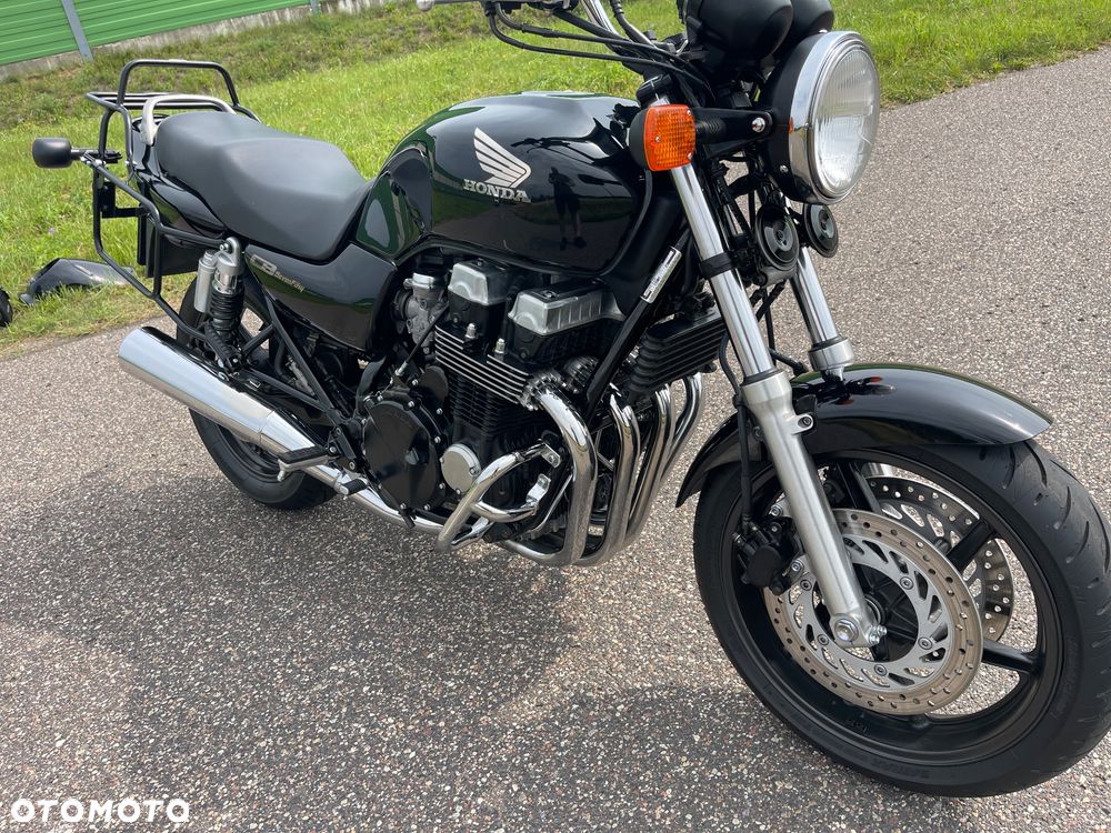 Honda CB - 1
