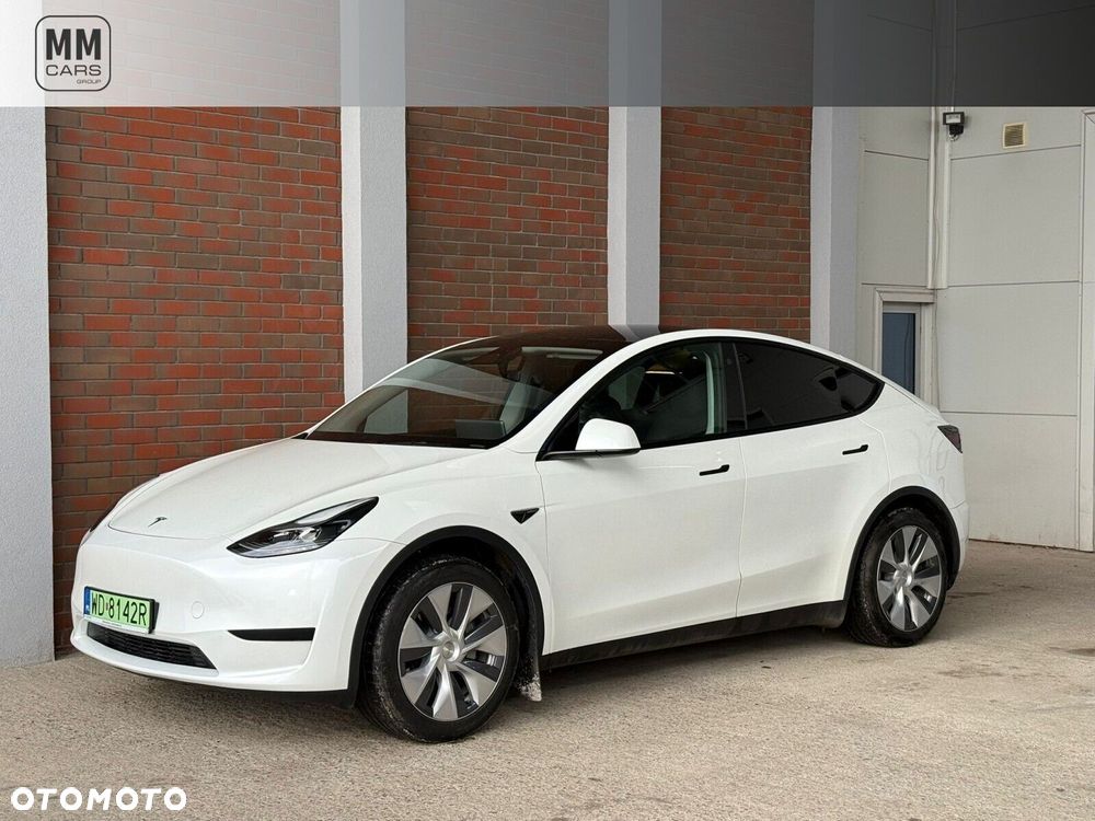 Tesla Model Y - 1