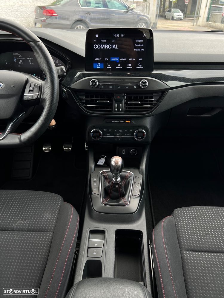 Ford Focus SW 1.5 TDCi EcoBlue ST-Line - 18