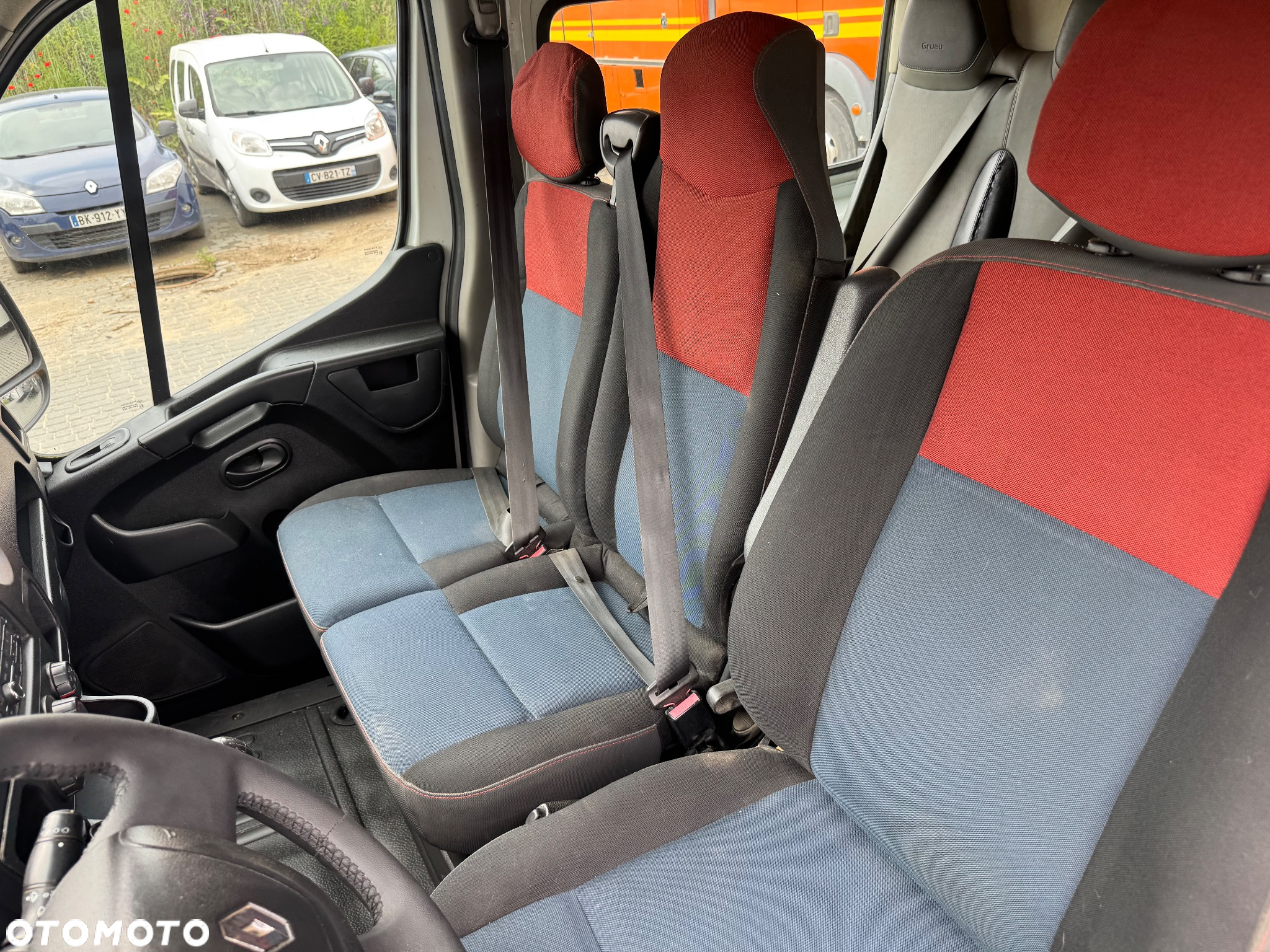 Renault Master Brygadówka 2014 r. Klima NAVI 7 Osobowy Bagażnik Dachowy Drabinka - 23