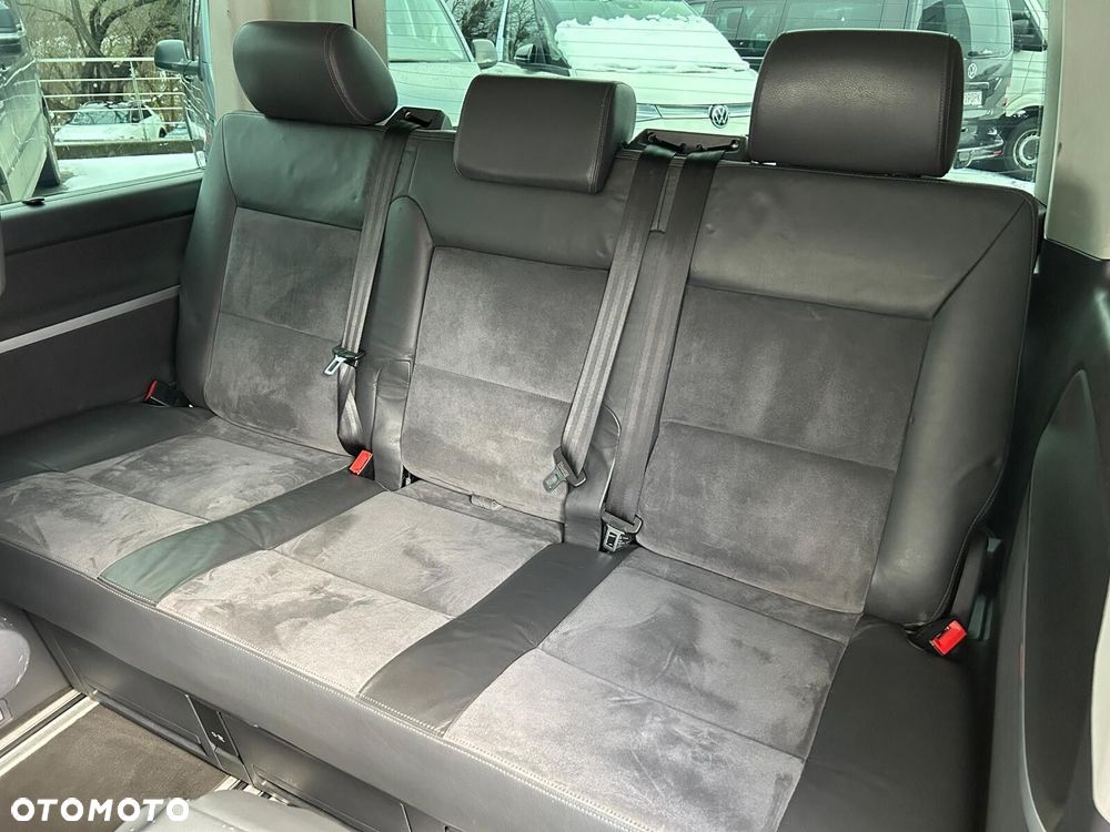 Volkswagen Multivan - 9
