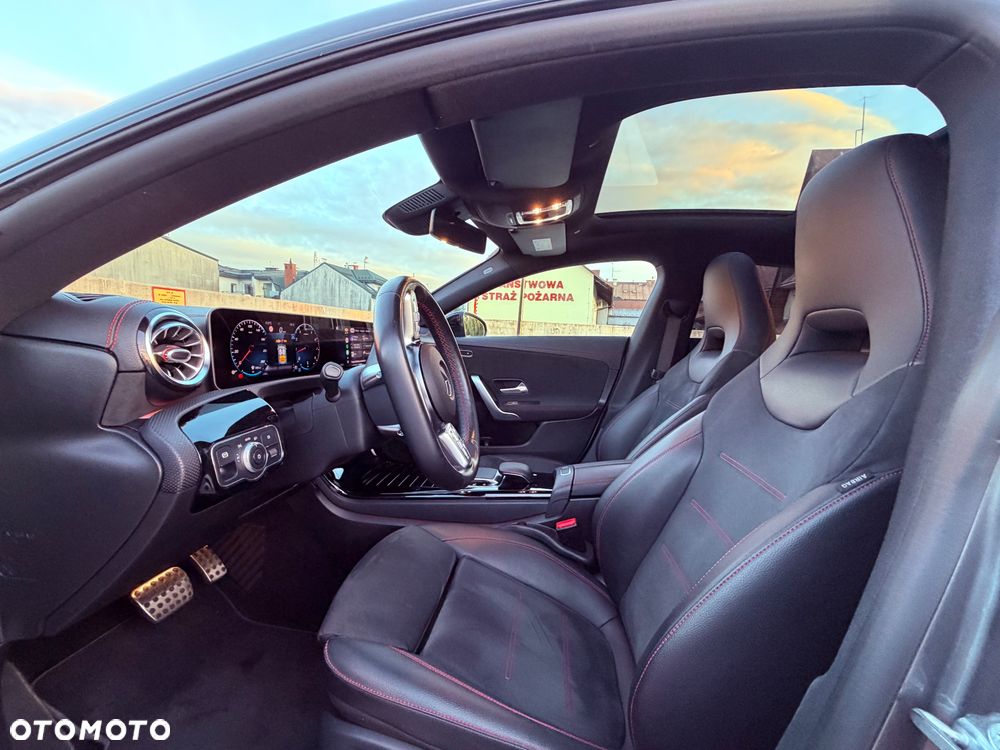 Mercedes-Benz CLA 200 AMG Line 7G-DCT - 17