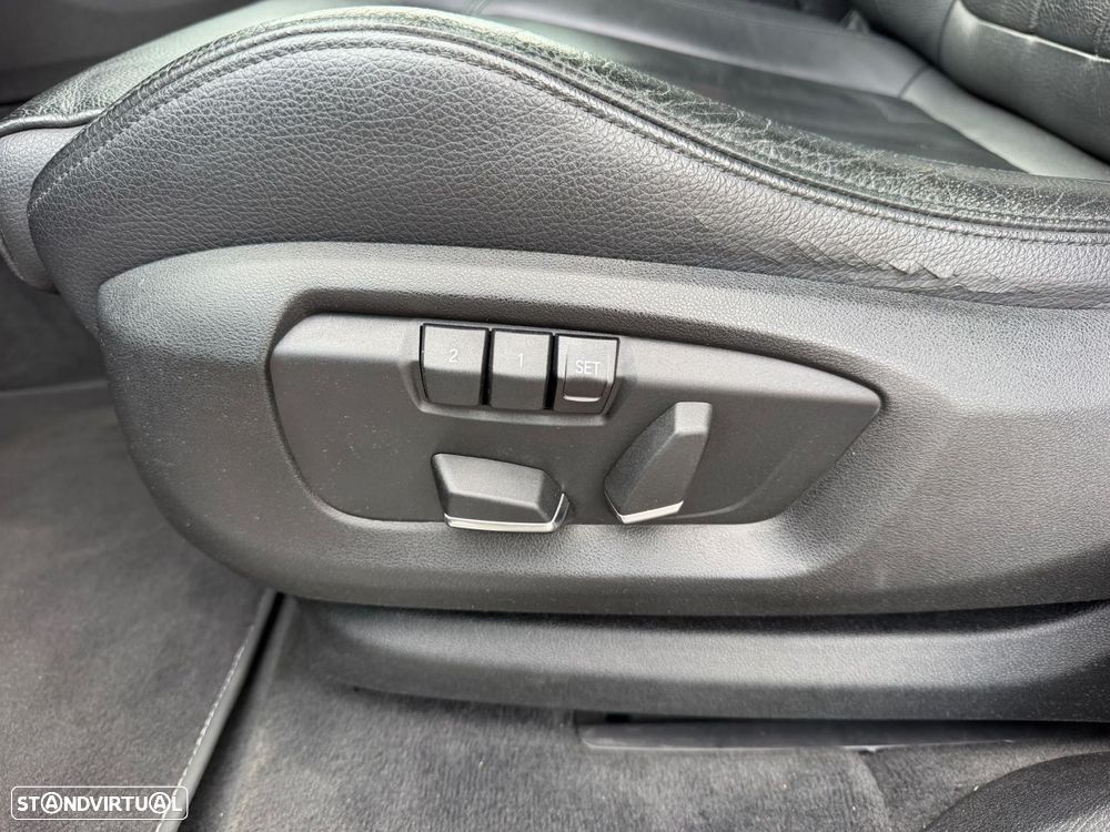 BMW X6 40 d xDrive Pack M - 29