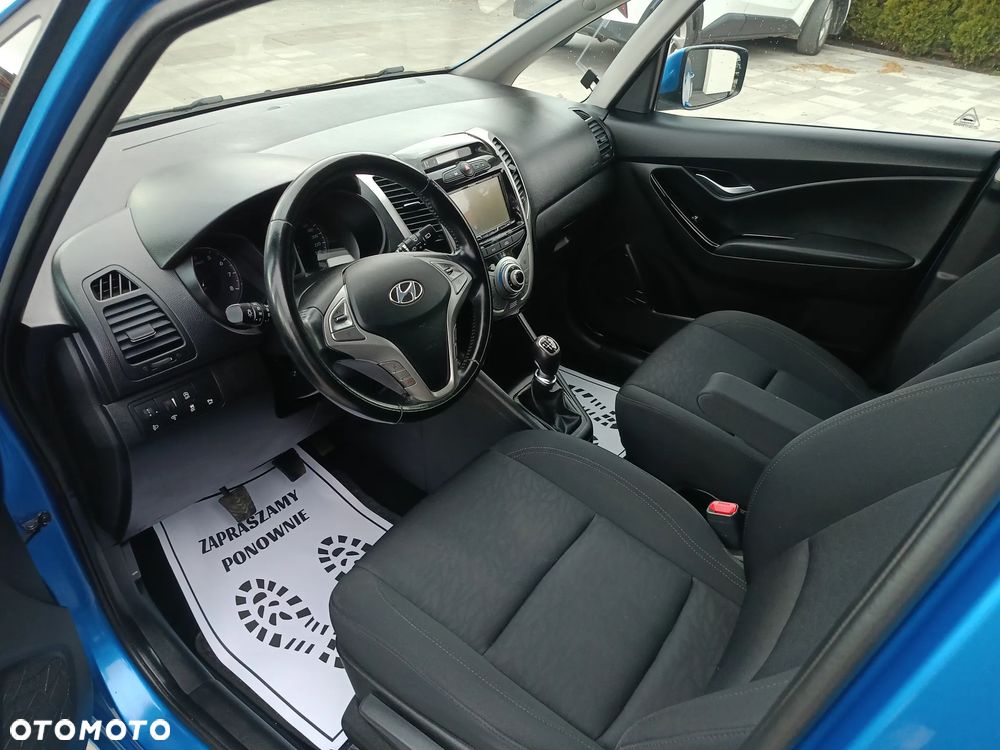 Hyundai ix20 1.4 blue - 28