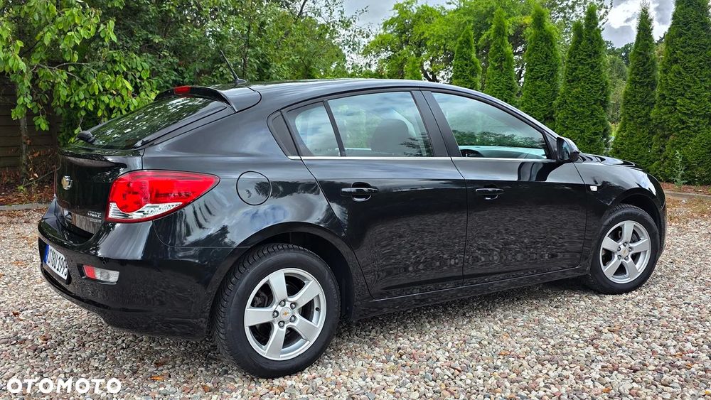 Chevrolet Cruze - 12