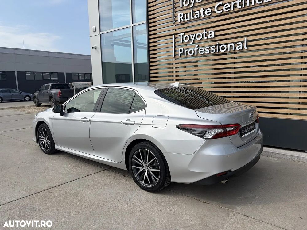 Toyota Camry 2.5 Dynamic - 6