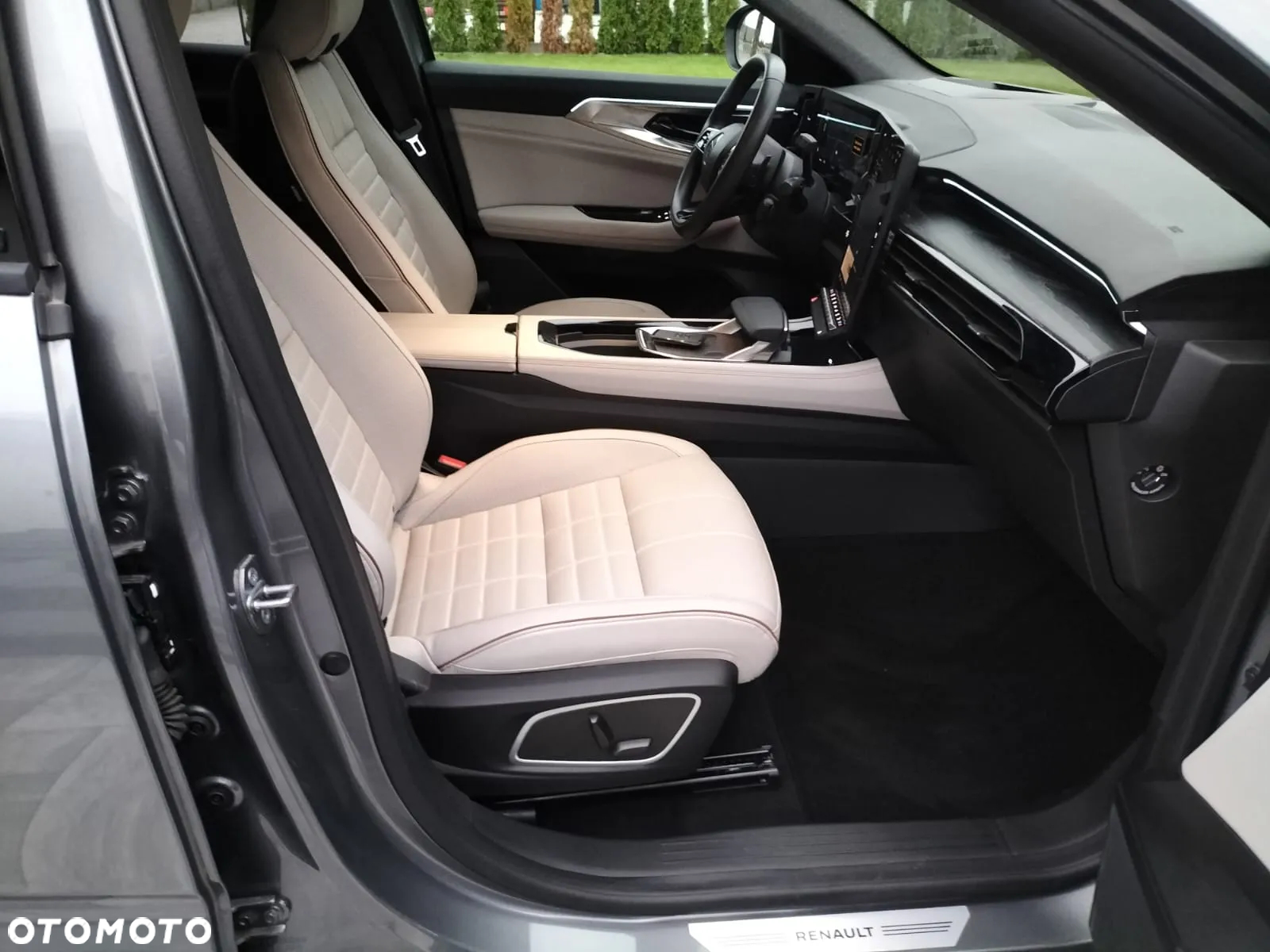 Renault Espace Full Hybrid E-TECH 200 Iconic 5-Sitzer - 16