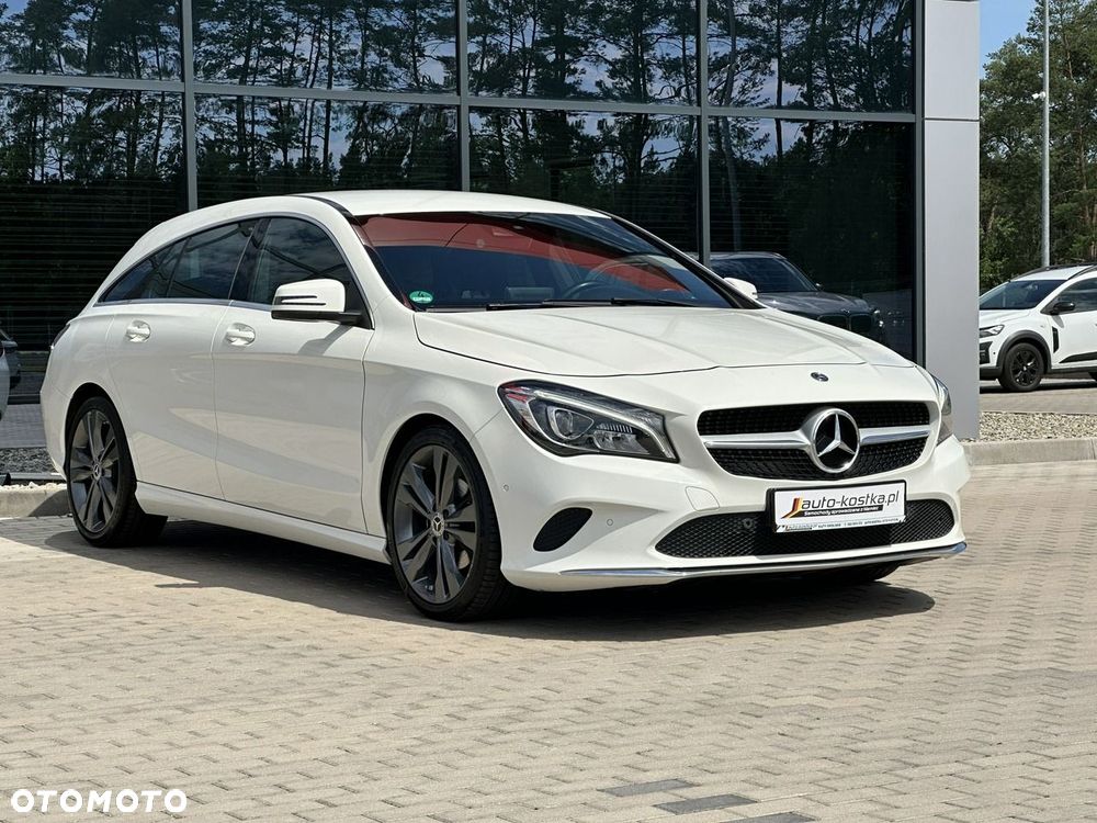 Mercedes-Benz CLA 220 4-Matic Urban - 8