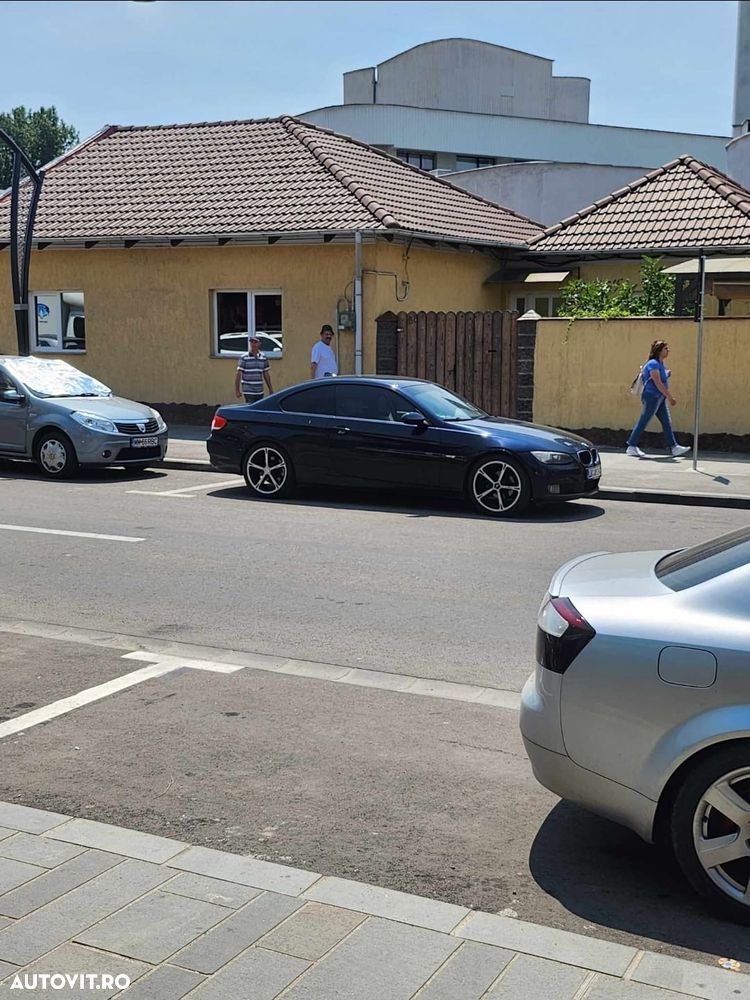 BMW Seria 3 320i - 6
