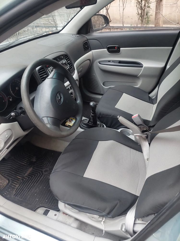 Hyundai Accent MC 1.5 CRDI 4DR GL COMFORT - 8