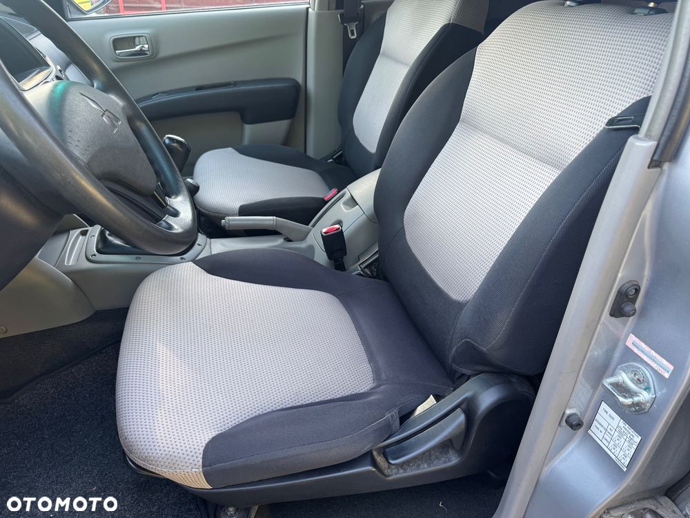 Mitsubishi L200 2.5 DID Intense + - 19