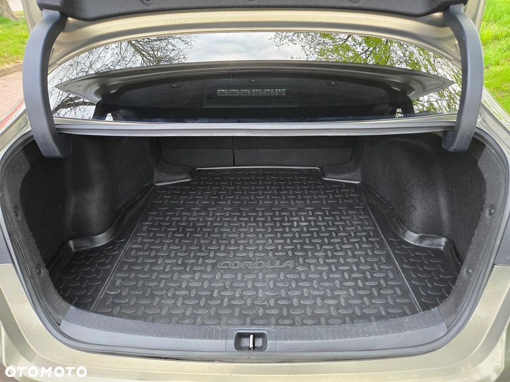 Toyota Corolla 1.8 Hybrid GPF Executive - 10