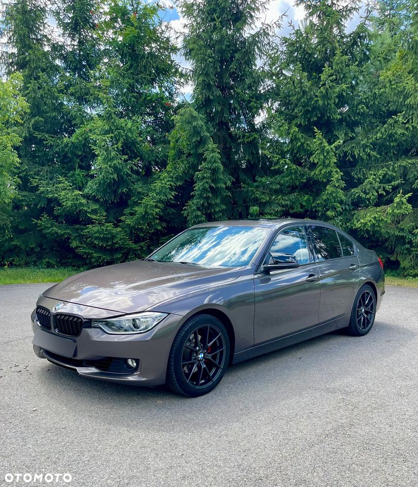 BMW Seria 3 328i Luxury Line - 1
