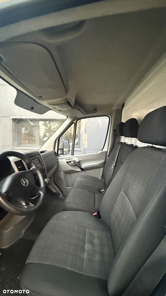 Mercedes-Benz Sprinter - 10