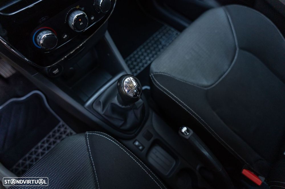Renault Clio 1.2 16V 75 GPS - 20