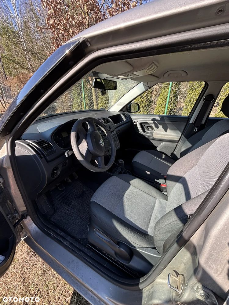 Skoda Fabia 1.4 16V Ambition - 4