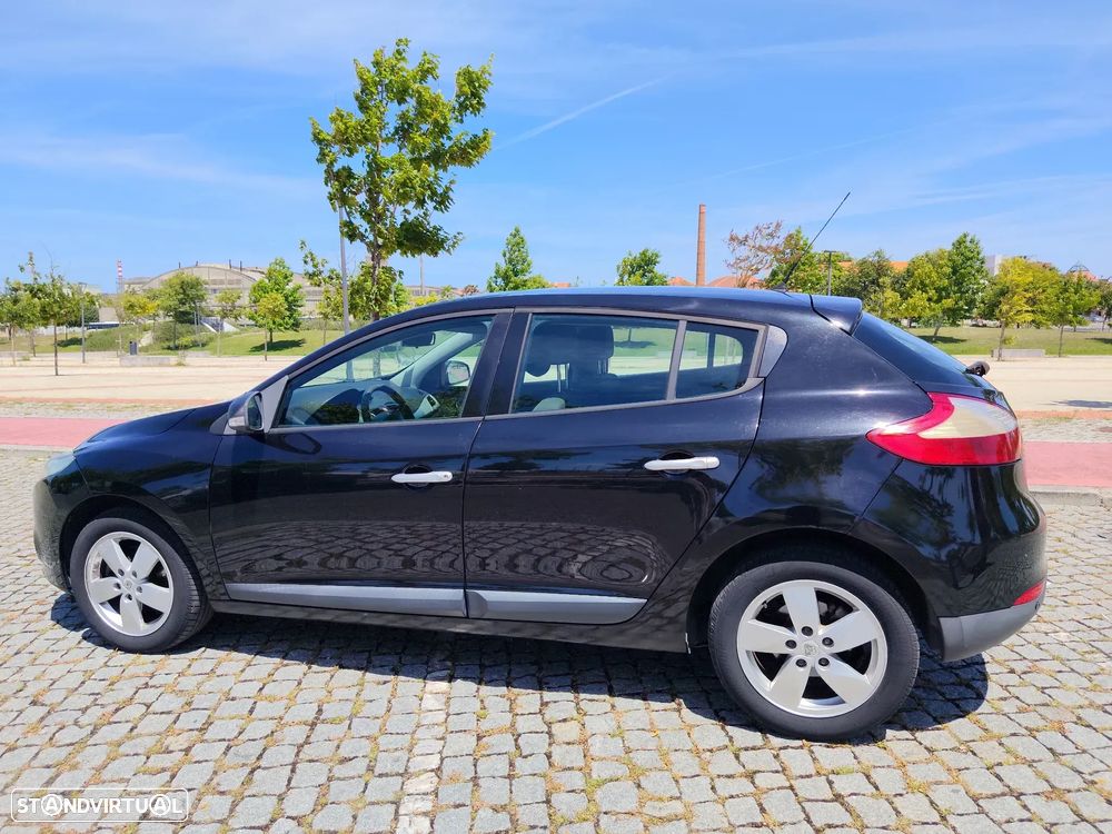 Renault Mégane 1.5 dCi Confort - 2