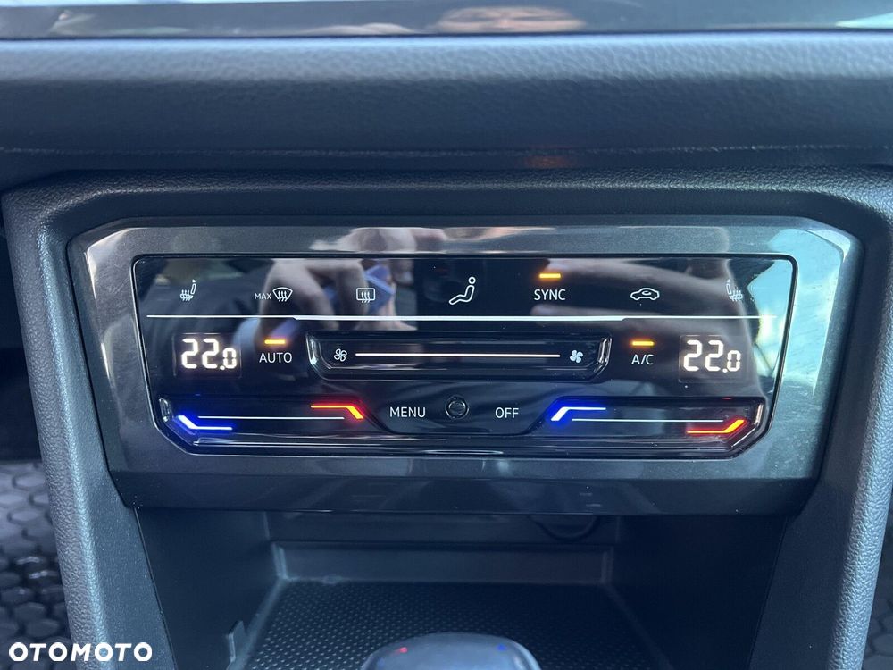 Volkswagen Tiguan - 19