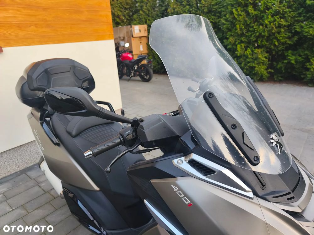 Peugeot Metropolis - 10