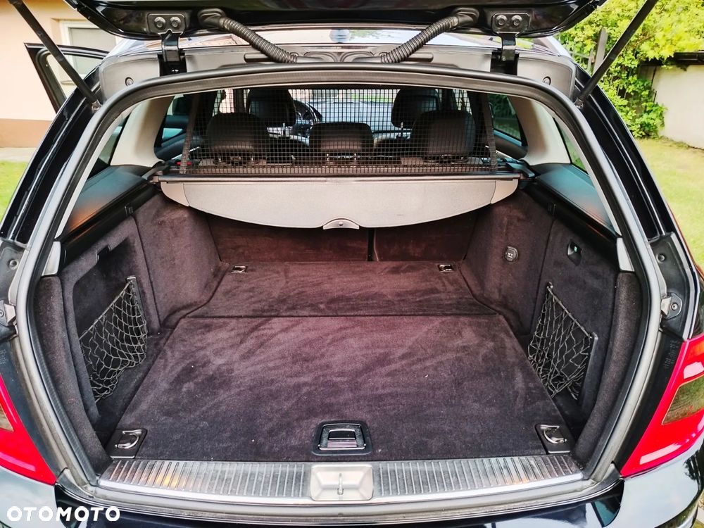 Mercedes-Benz Klasa C 180 T Kompressor Automatik BlueEFFICIENCY Avantgarde - 36