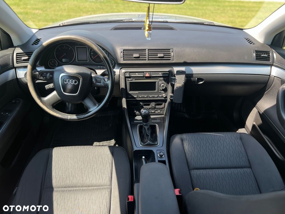 Audi A4 Avant 2.0 TDI - 9