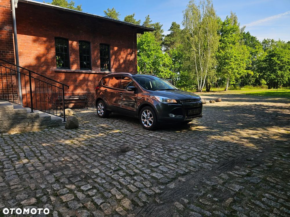 Ford Kuga 2.0 TDCi 4x4 Titanium - 2
