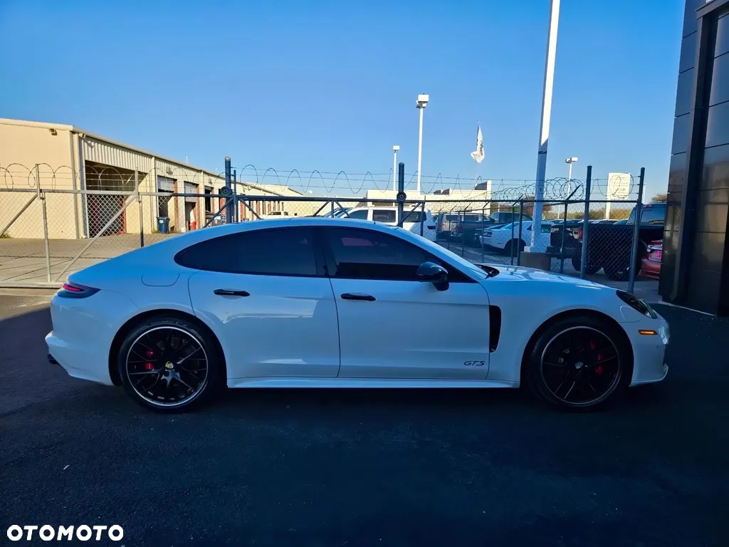 Porsche Panamera GTS - 7