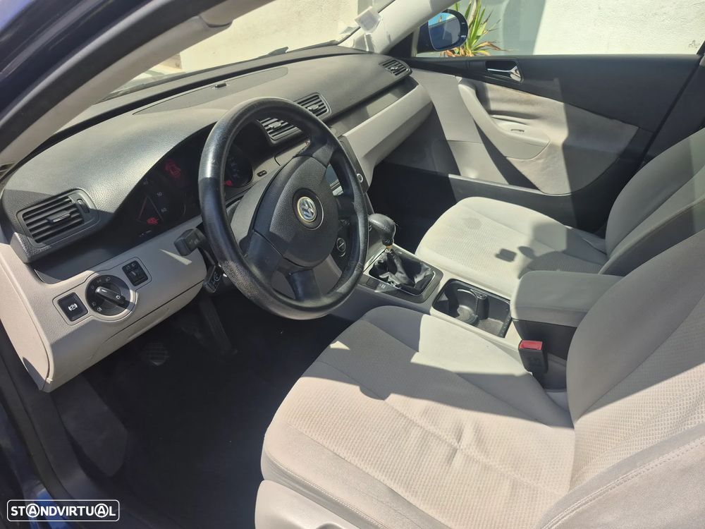 VW Passat Variant 1.9 TDI Confortline - 9