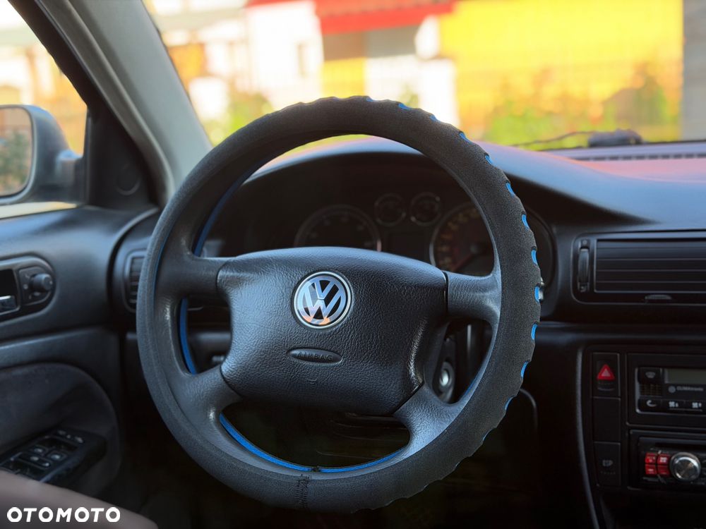 Volkswagen Passat 2.0 Basis - 15