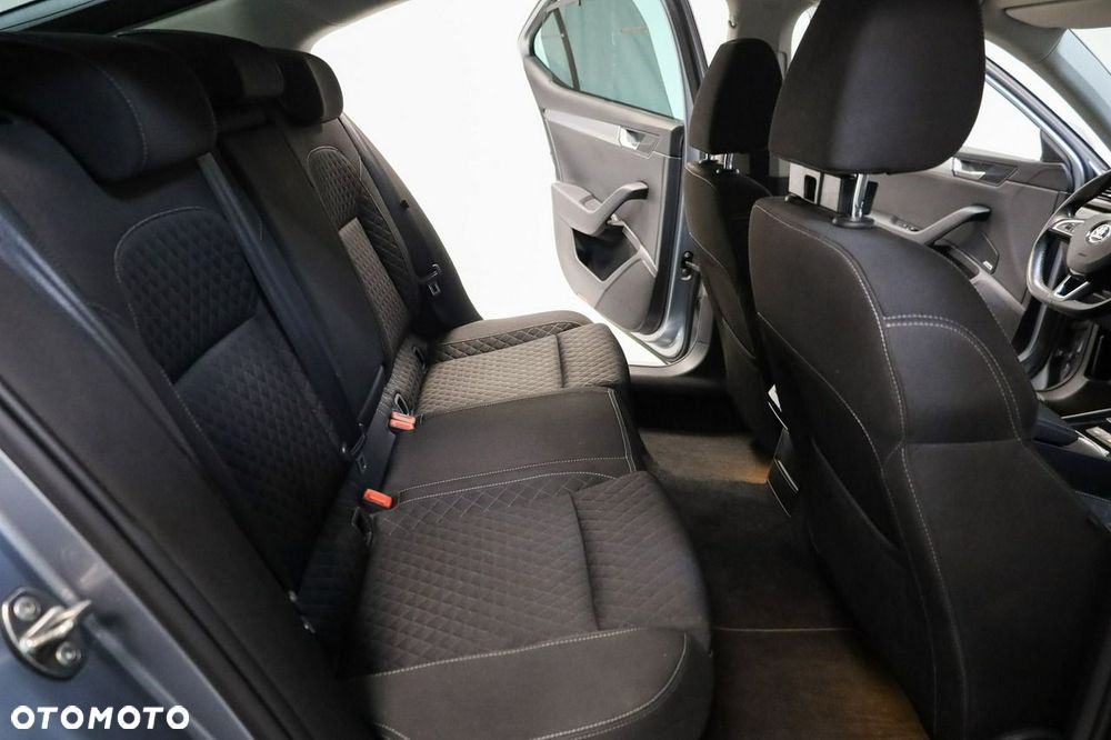 Skoda Superb 2.0 TDI SCR Style DSG - 24