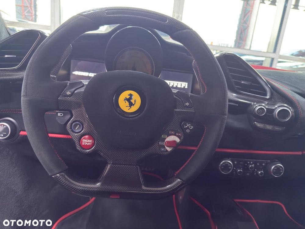 Ferrari 488 - 16
