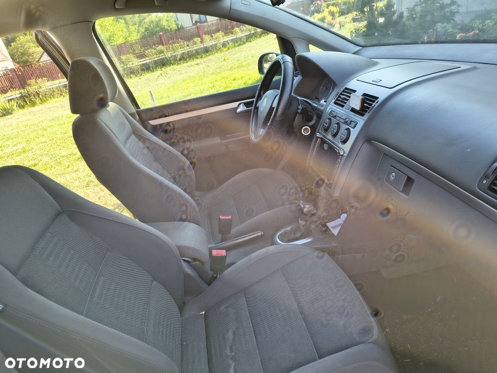 Volkswagen Touran - 6