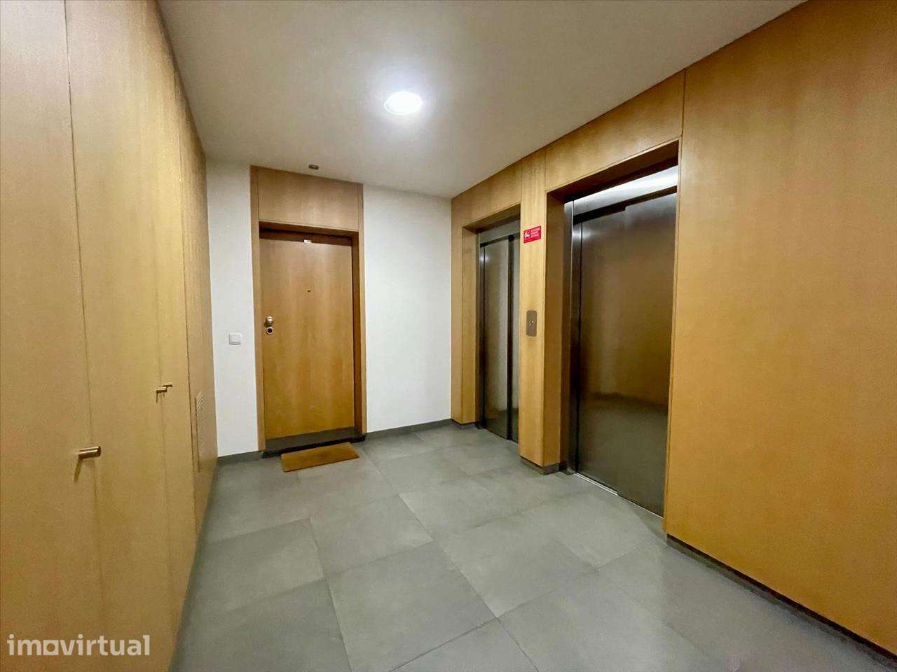 Apartamento em Porto, Bonfim - Grande imagem: 2/16