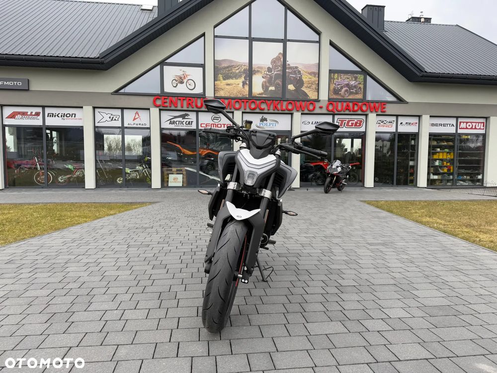 CFMoto 450NK - 2