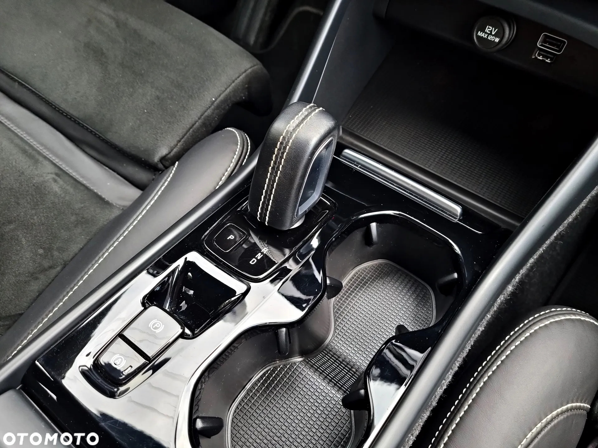 Volvo XC 40 B4 B AWD Geartronic RDesign - 21