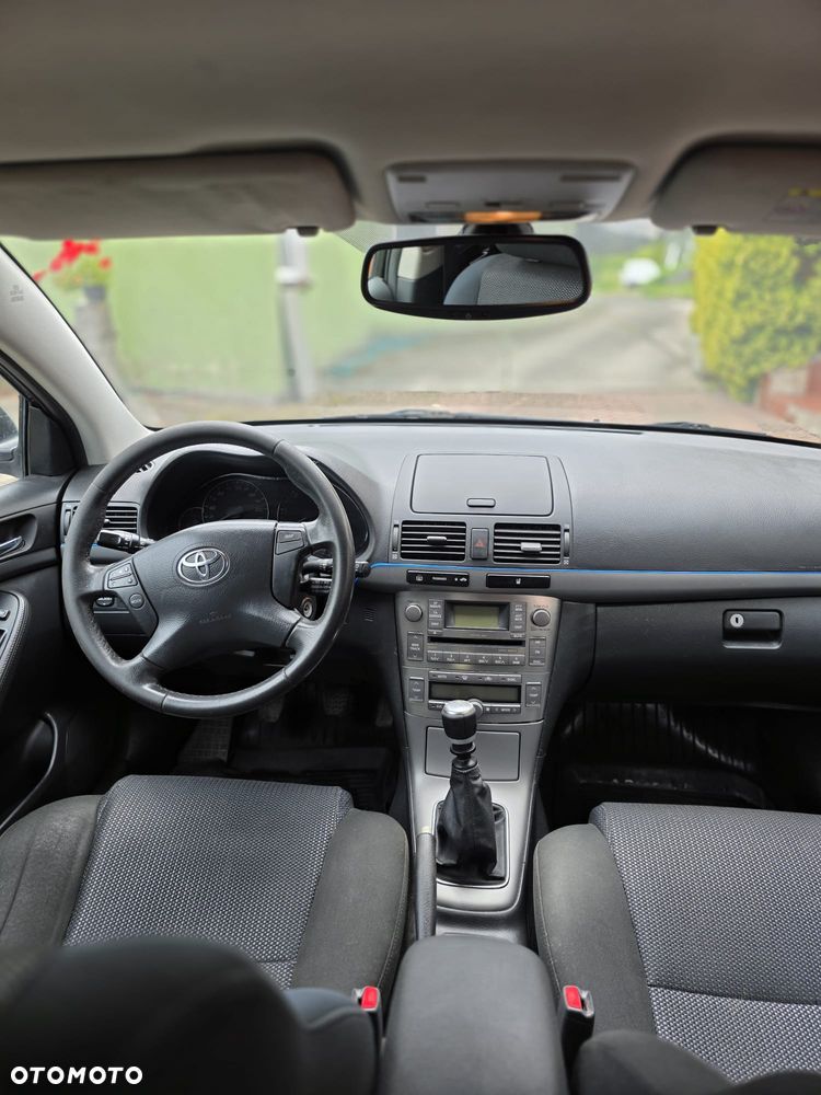Toyota Avensis 2.0 D-4D Luna - 13