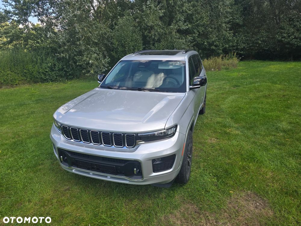 Jeep Grand Cherokee - 30