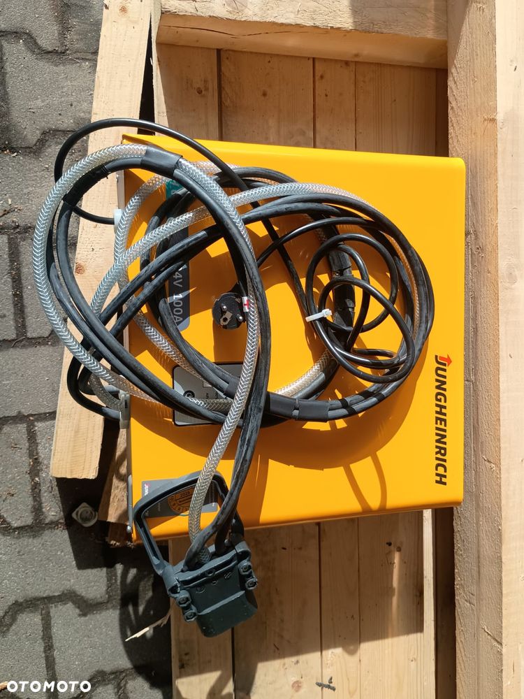 Jungheinrich ECE 230 - 8