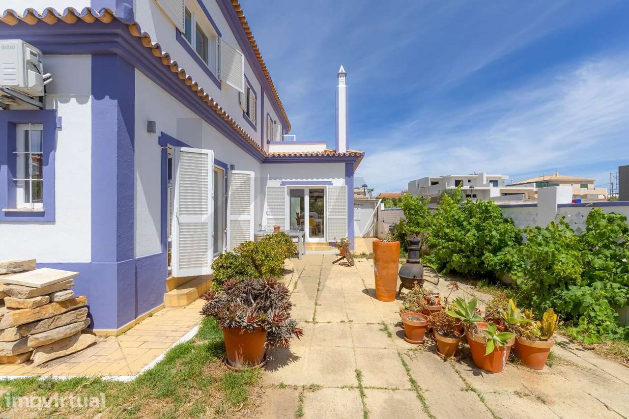 Moradia T4 independente com jardim, garagem e estúdio | Montenegro, Fa - Grande imagem: 3/28