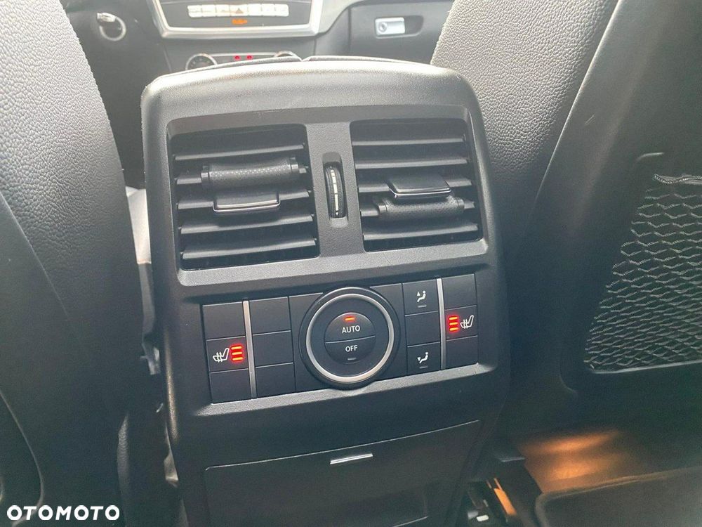 Mercedes-Benz ML 350 BlueTEC 4MATIC 7G-TRONIC - 7