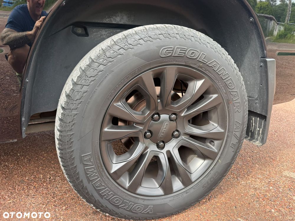 Dodge RAM 5.7 4x4 - 14