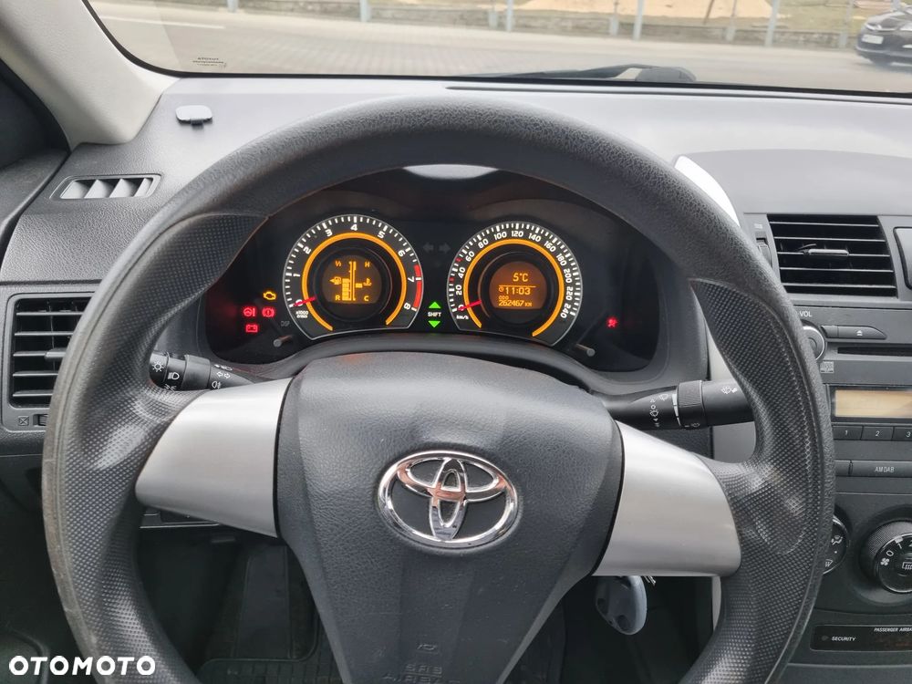 Toyota Corolla 1.6 Terra - 14